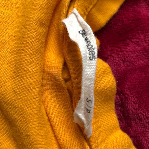 checkered print yellow cropped tee - Picture 2 of 2